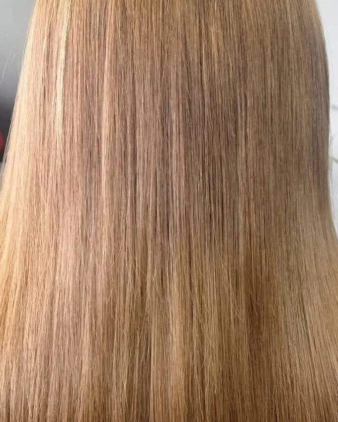 The same hair smooth and glossy through the lengths
